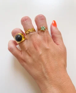 Anillo big black dorado