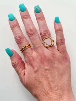 Anillo cuadrado rosa