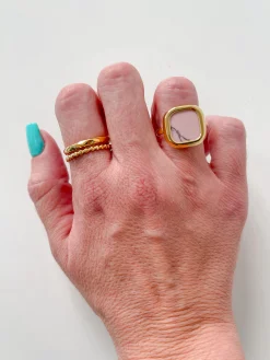 Anillo cuadrado rosa
