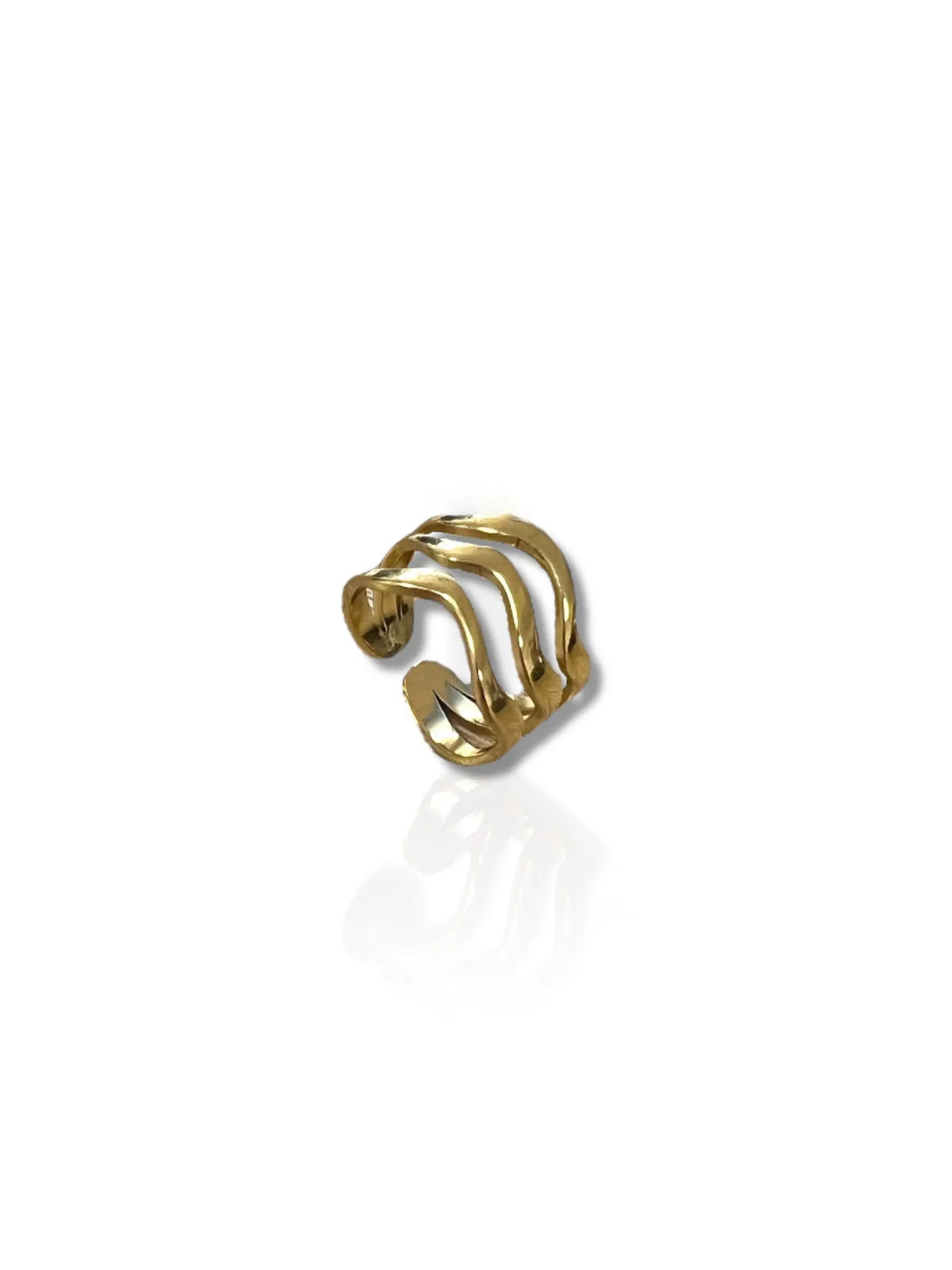 Anillo ondulado dorado