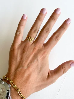Anillo rayo negro dorado