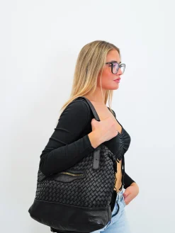 Bolso grande trenzado negro