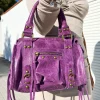 Bolso hebillas piel mate violeta