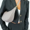 Bolso media luna piel gris