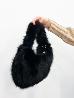 Bolso pelo negro
