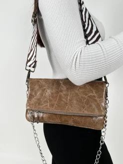 Bolso piel cadenas brillo marron