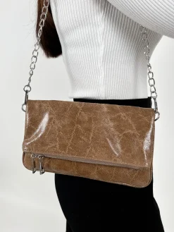 Bolso piel cadenas brillo marron