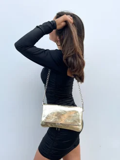 Bolso piel cadenas dorado
