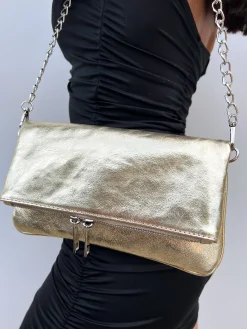Bolso piel cadenas dorado