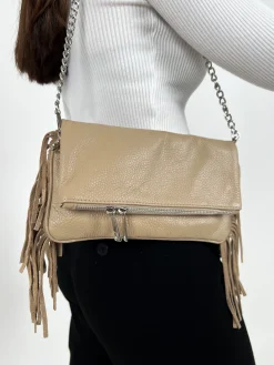 Bolso piel cadenas flecos cafe