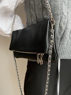 Bolso piel cadenas negro