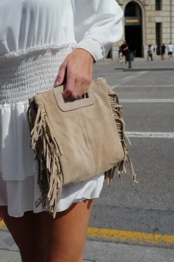 Bolso piel flecos beige