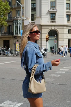 Bolso piel hombro rizo beige