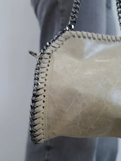 Bolso pocket bag brillo crema