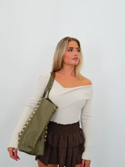 Bolso tachas brillo verde