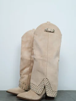 Bota tacón solapa ante marfil