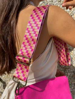 Cadena cuadros rosa