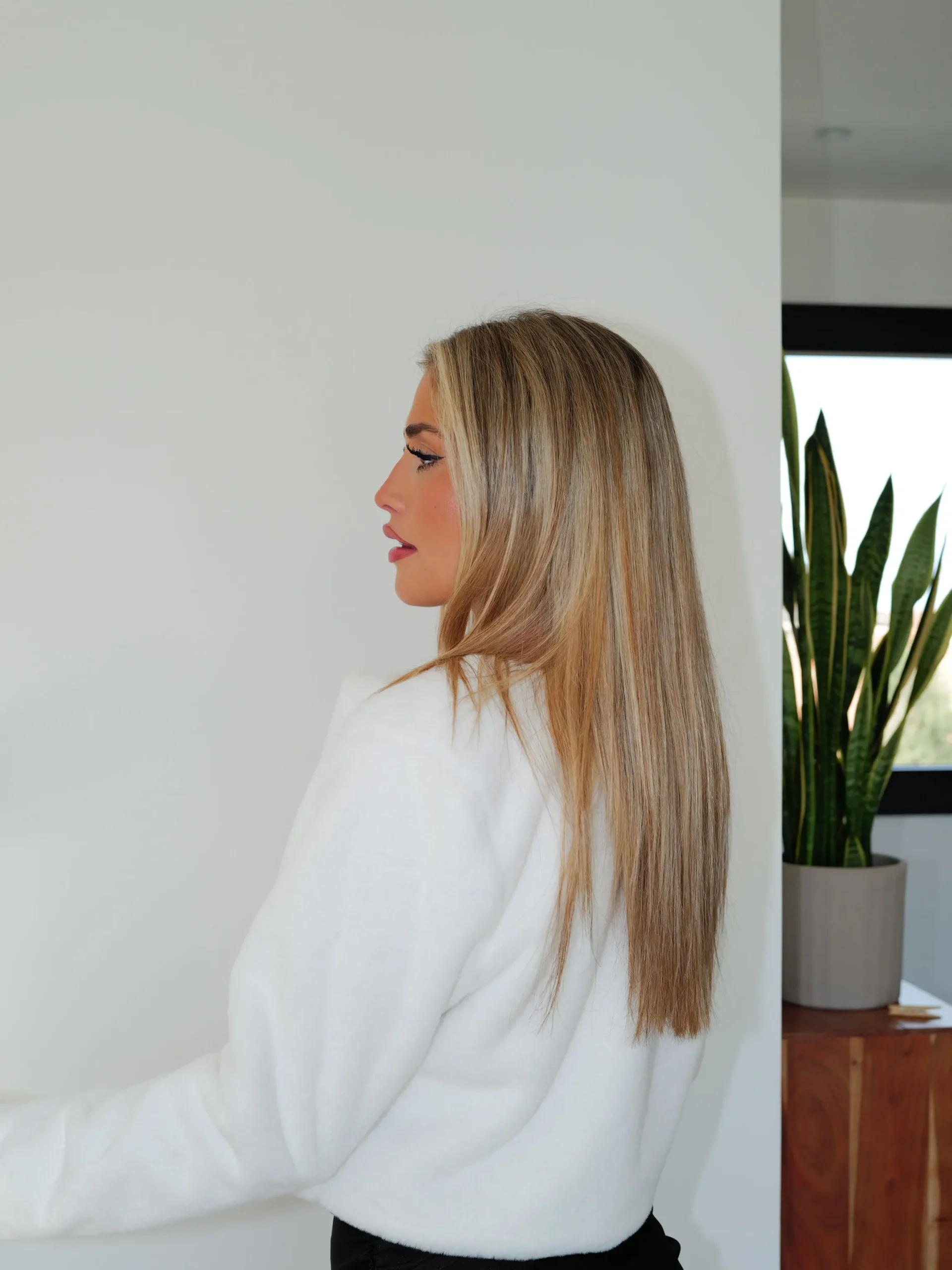 Chaqueta crop pelo blanco