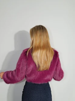 Chaqueta mini pelo berenjena