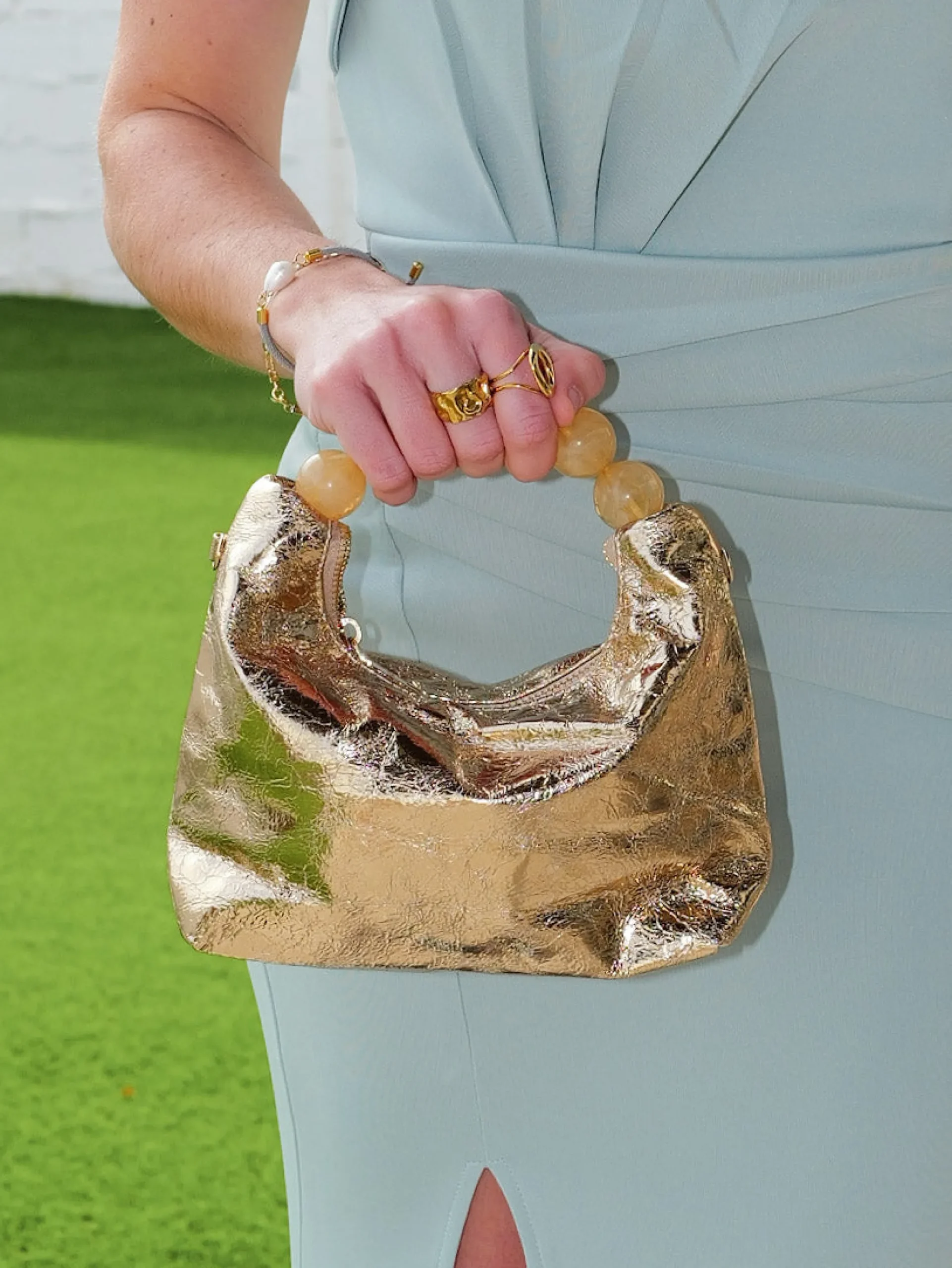 Clutch asa metalizado dorado