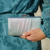 Clutch bandas plateado