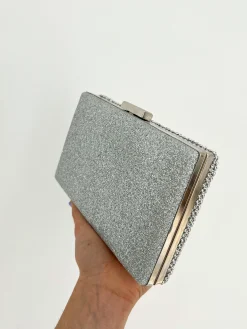 Clutch brillos plateado efecto