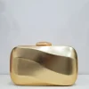 Clutch efecto ola dorado