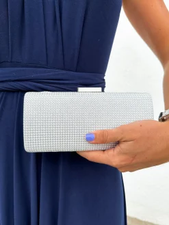 Clutch pocket brillo plata