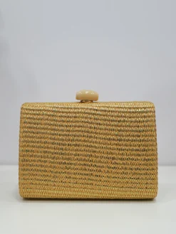 Clutch rafia dorado