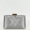 Clutch satinado plateado