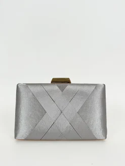 Clutch satinado plateado