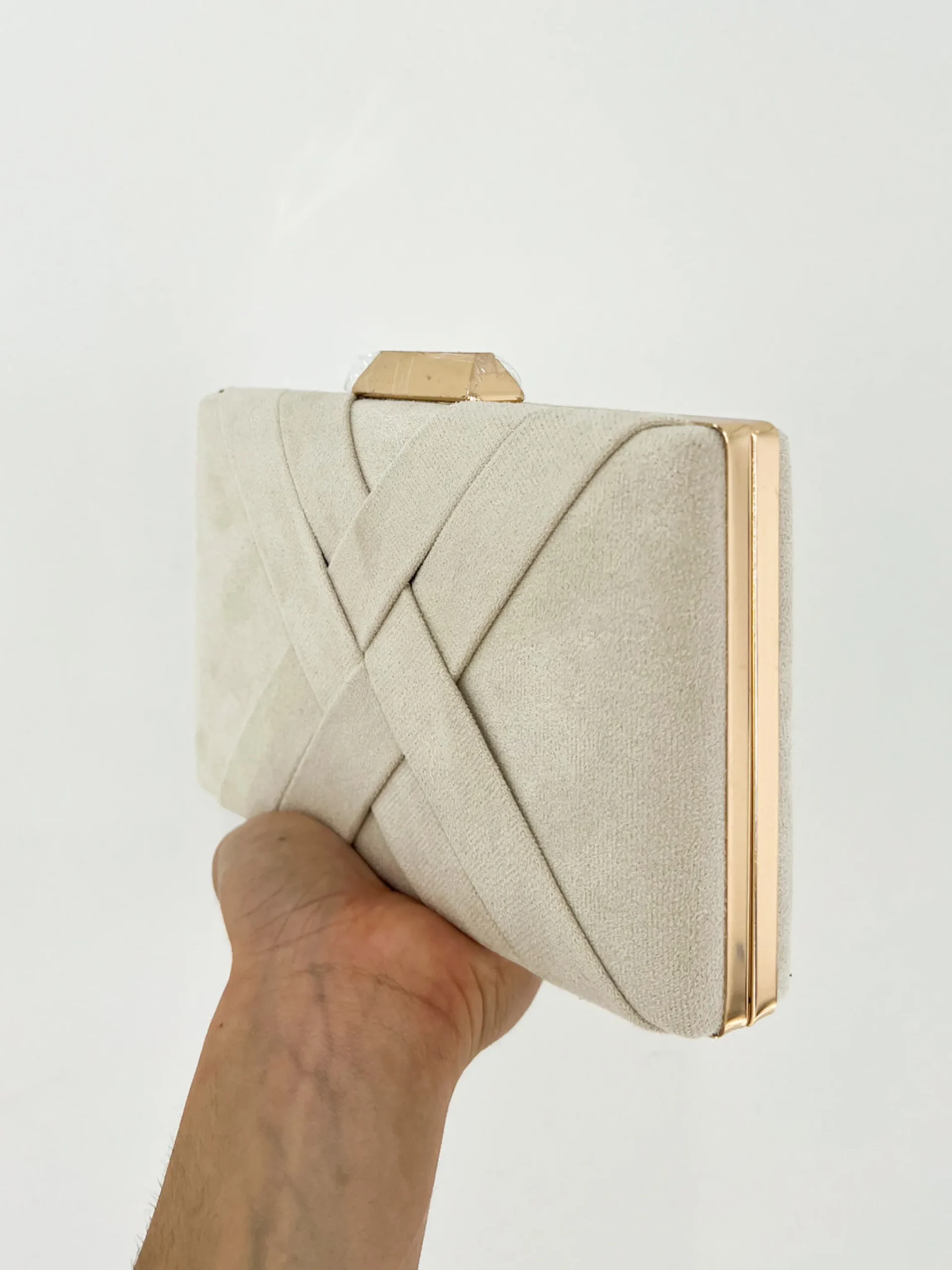 Clutch trenzado beige