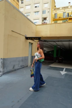 Jeans campana tiro alto marino