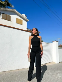 Mono halter crepe negro