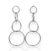 Pendientes círculos entrelazados plateados