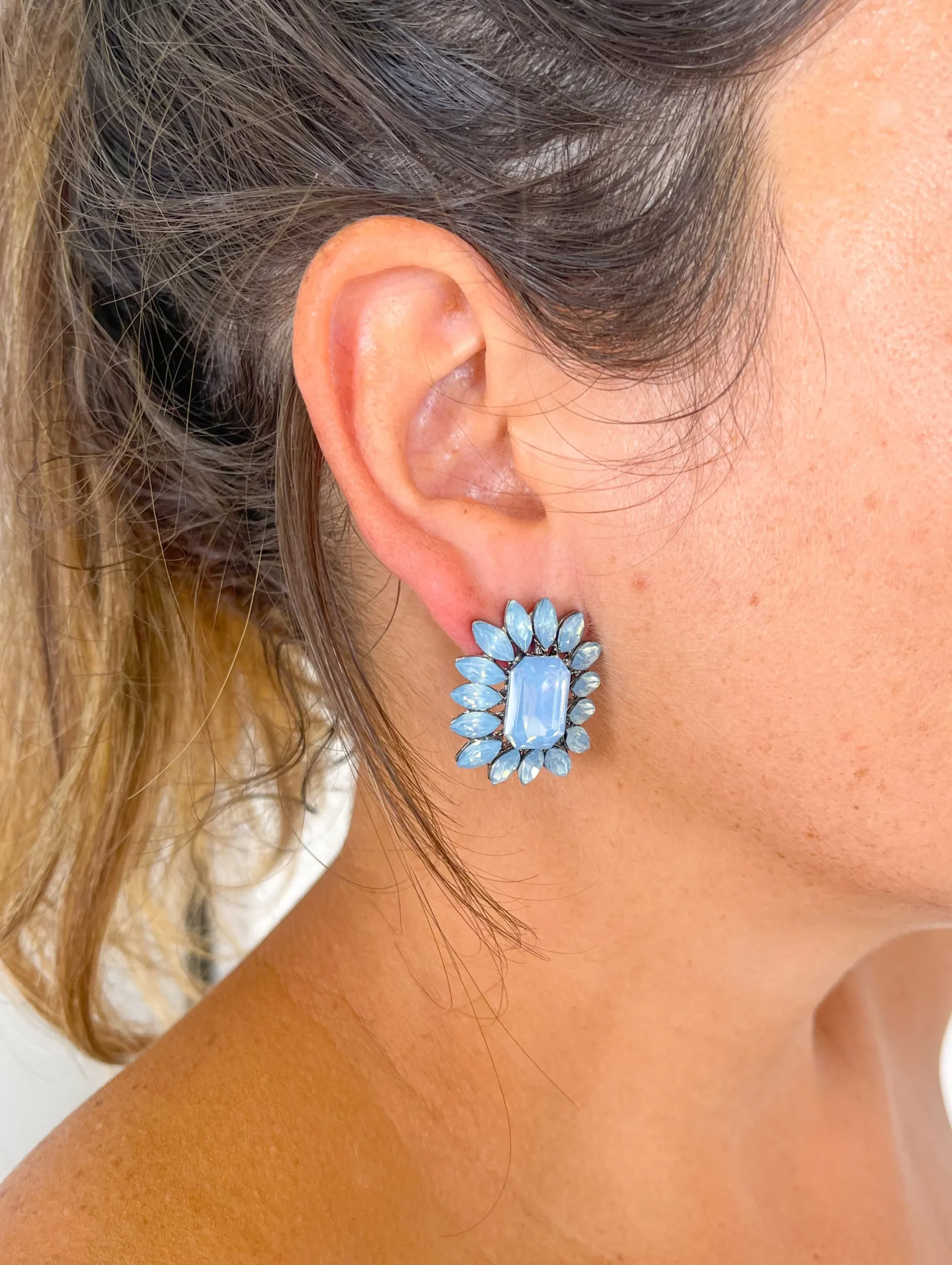 Pendientes piedras flor celeste
