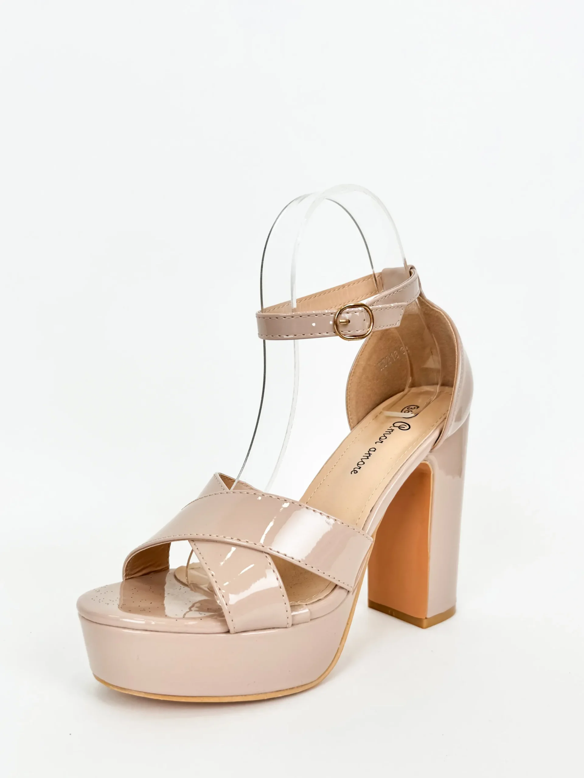 Sandalia plataforma charol nude