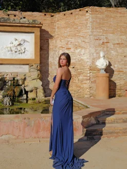 Vestido asimétrico drapeado marino