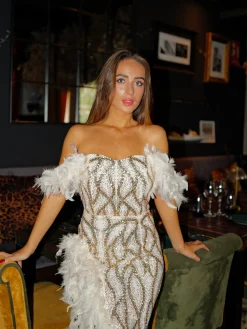 Vestido corse glitter plumas beige