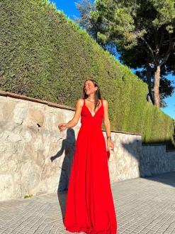 Vestido escote pico crepe rojo