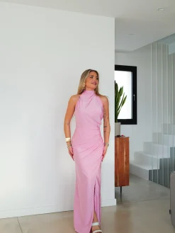 Vestido halter espalda lazo rosa