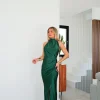 Vestido halter espalda lazo botella