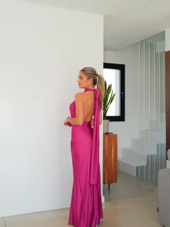 Vestido halter espalda lazo fucsia