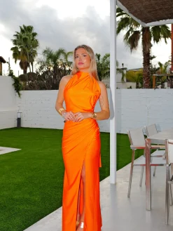Vestido halter espalda lazo naranja