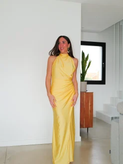 Vestido halter espalda lazo amarillo