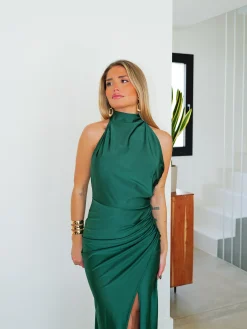 Vestido halter espalda lazo botella
