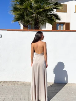 Vestido halter raso beige
