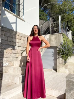 Vestido halter raso burdeos
