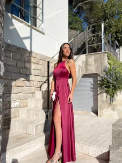 Vestido halter raso burdeos