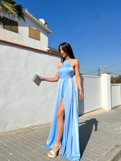 Vestido halter raso celeste
